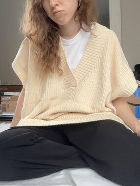 Ushatava Cream Knit Oversized Vest Unisex